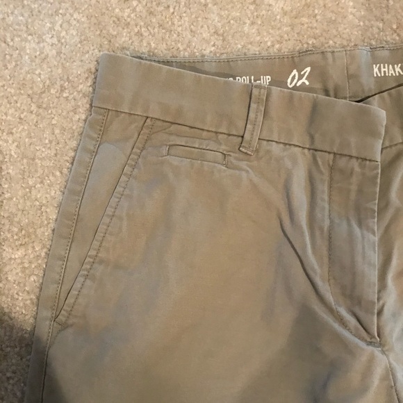 👑 4 for $25👑 khaki roll-up boyfriend shorts EUC - Picture 3 of 5